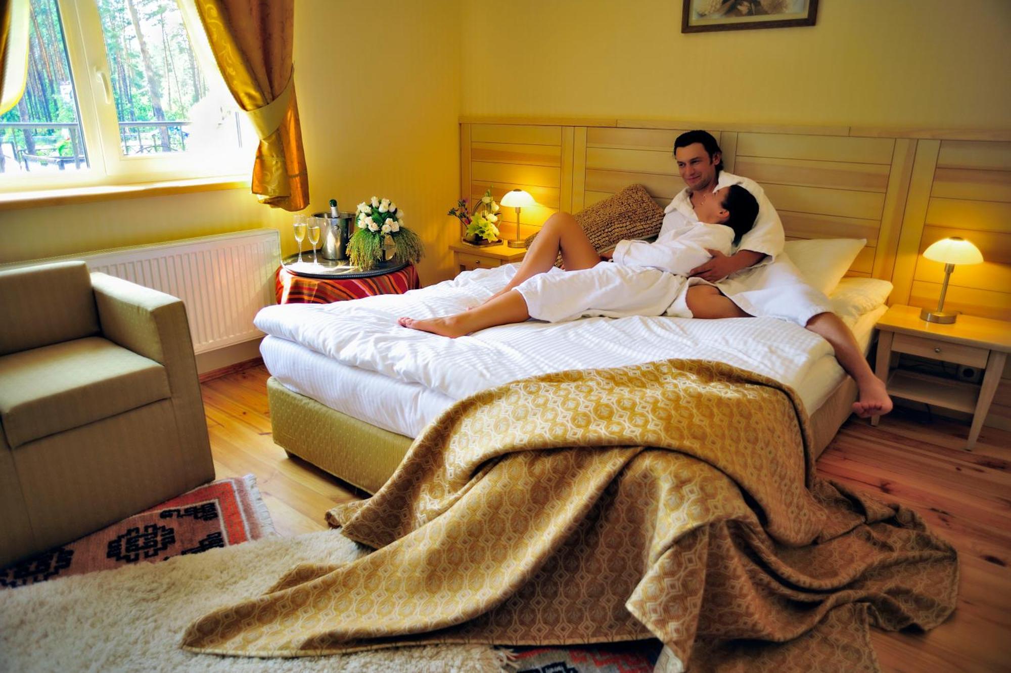 Seasons Spa Boutique Hotel Kozyn Exterior photo