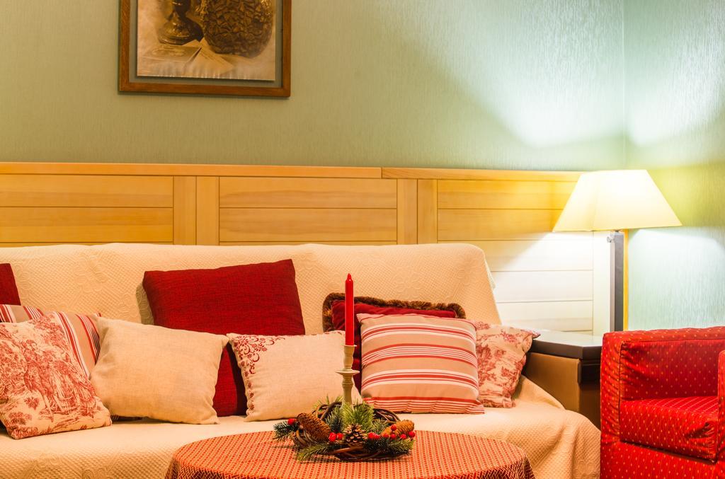 Seasons Spa Boutique Hotel Kozyn Exterior photo