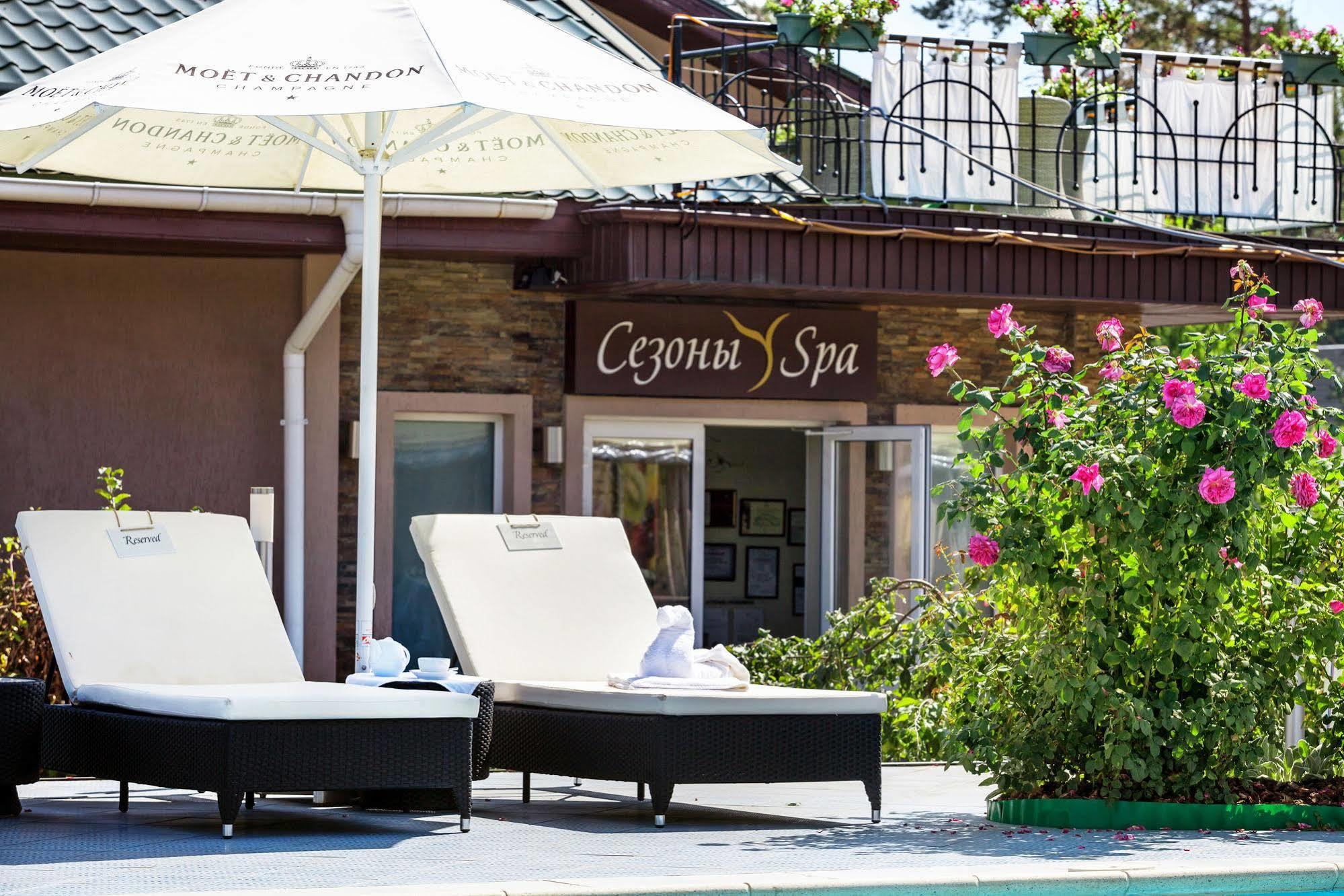 Seasons Spa Boutique Hotel Kozyn Exterior photo
